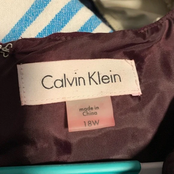 Calvin Klein Deep Purple, Pearl cocktail dress. - Picture 2 of 3